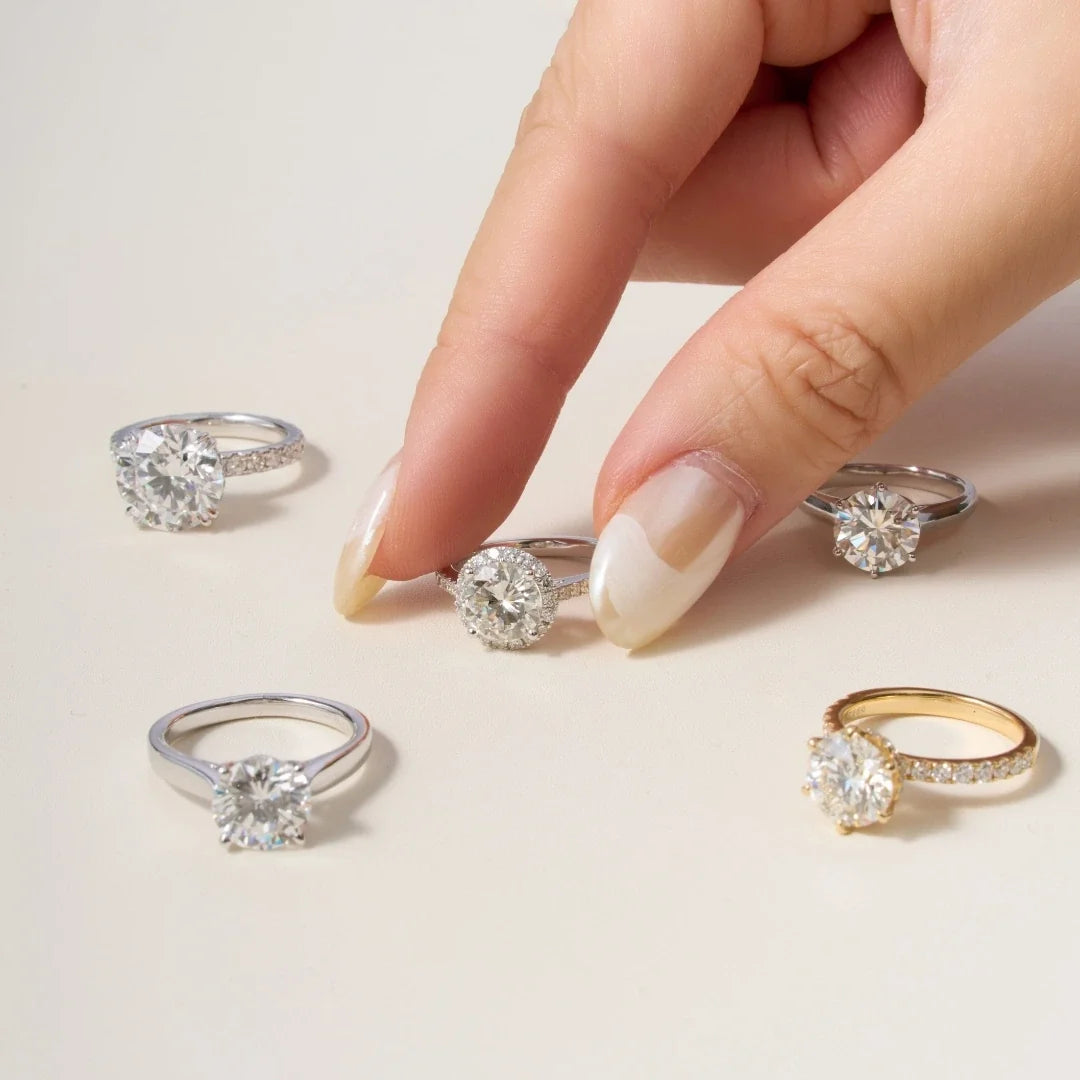 How to Choose a Modern Engagement Ring in Hong Kong