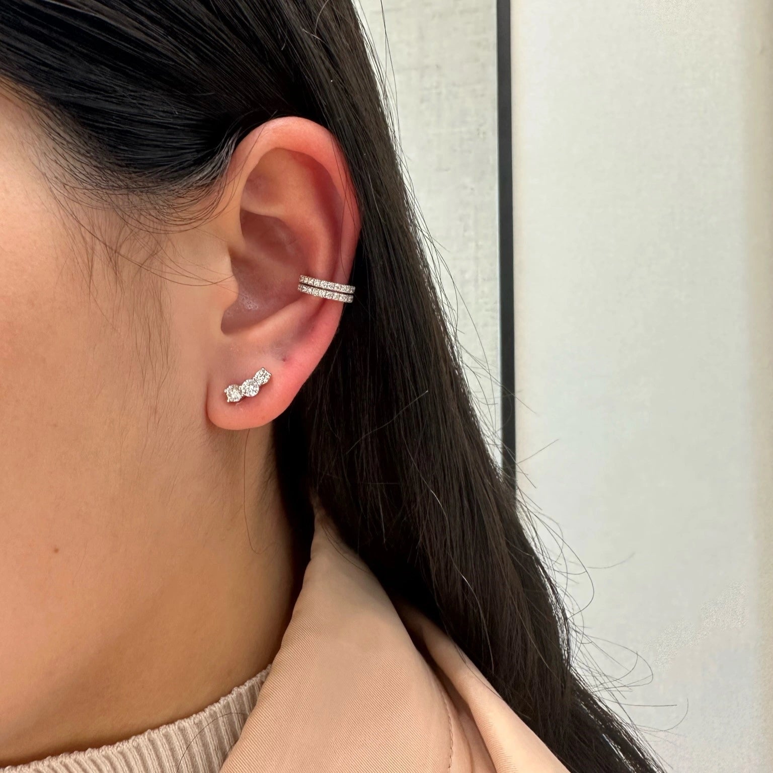 White Gold 3 Dot Earring (Single)